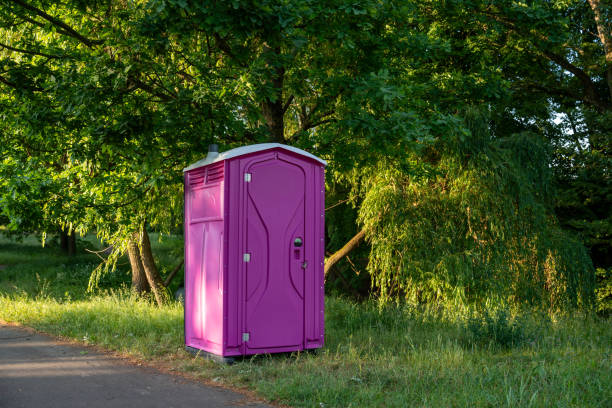 Best Portable restroom trailer rental  in Stewartville, AL